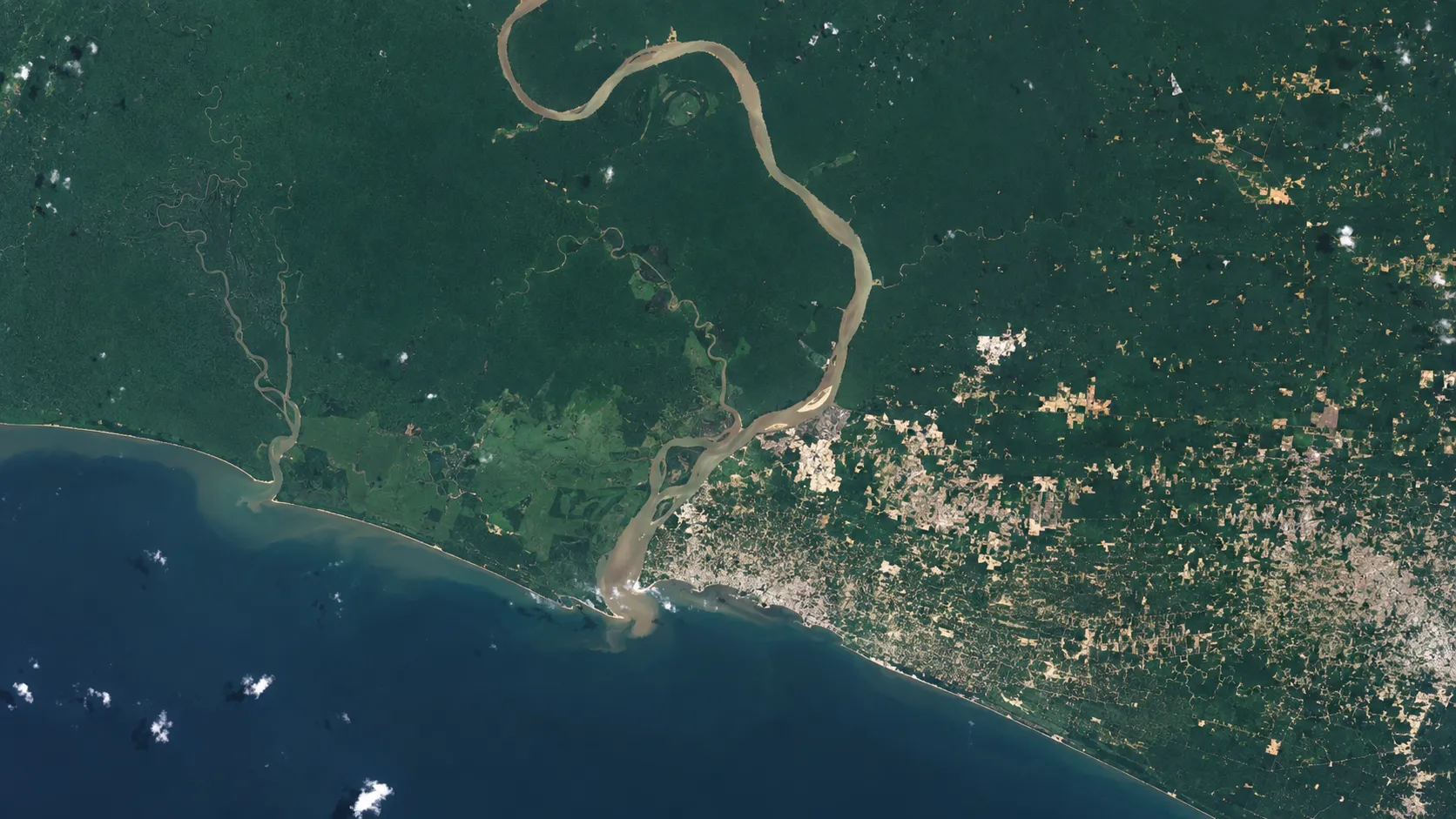 Vue satellitaire d'un territoire africain
